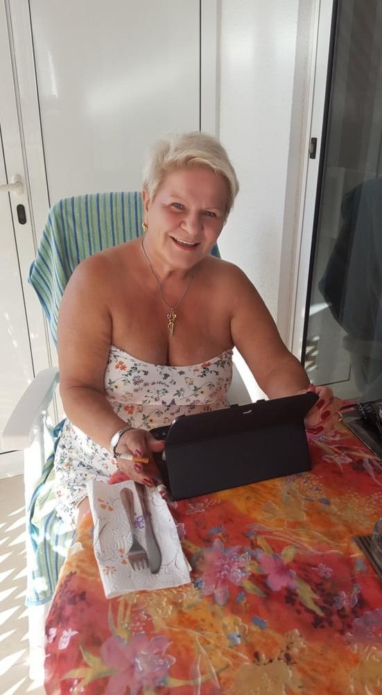 25P Sexy german dating bitches