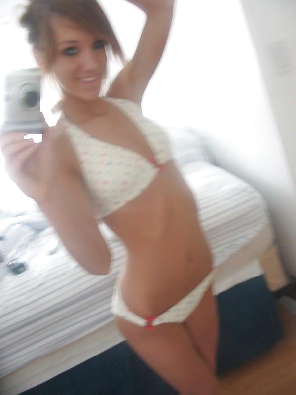 16P Cute amateur teen gets naughty!