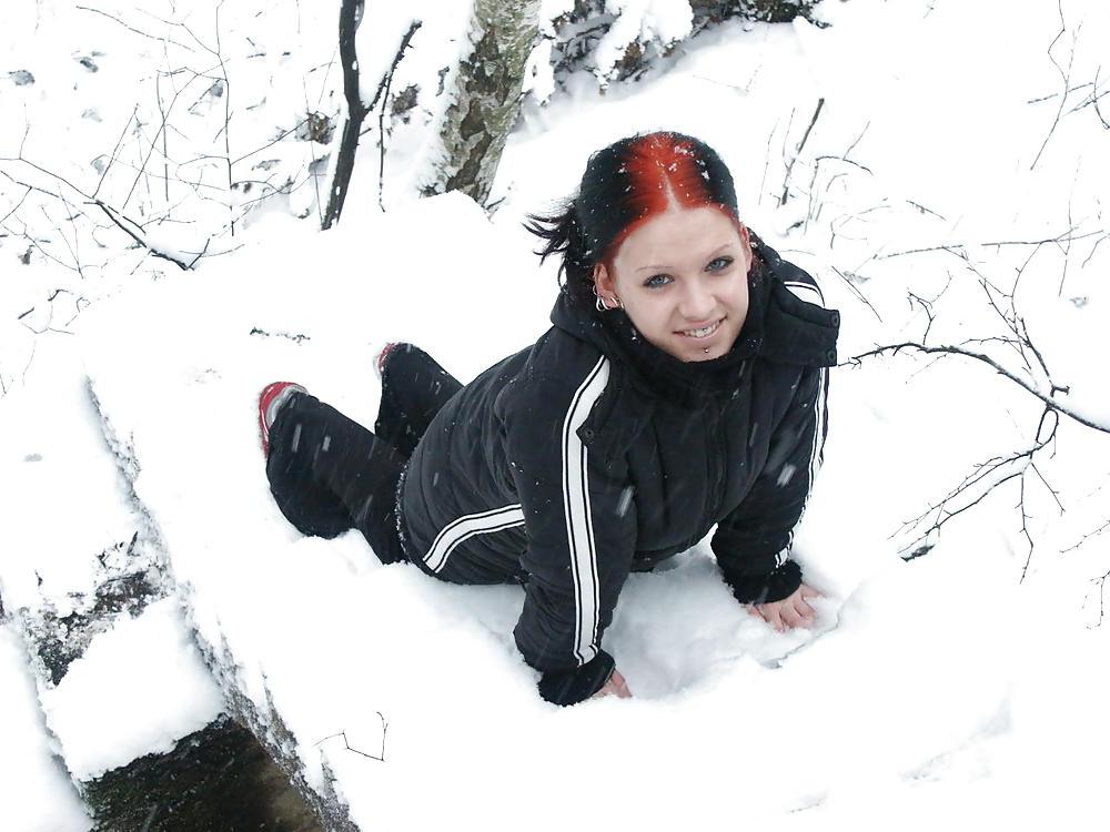 25P BEAUTIFUL AMATEUR TEEN FROM BERLIN X