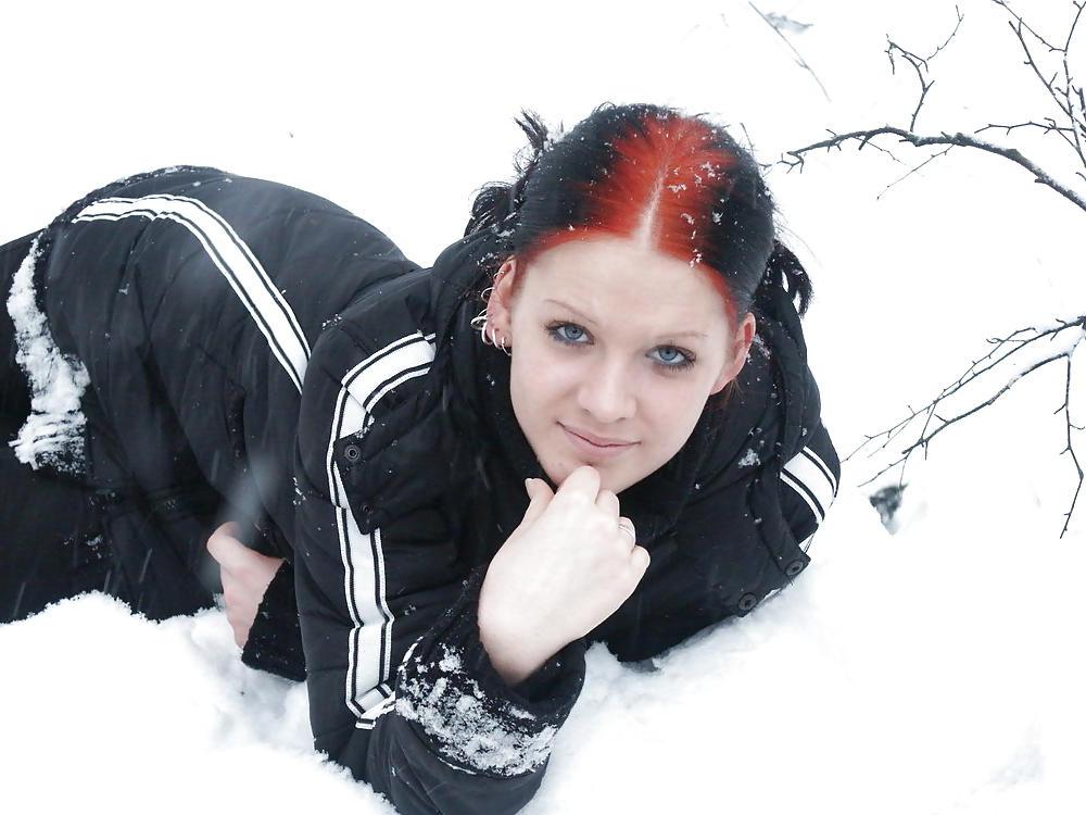 25P BEAUTIFUL AMATEUR TEEN FROM BERLIN X