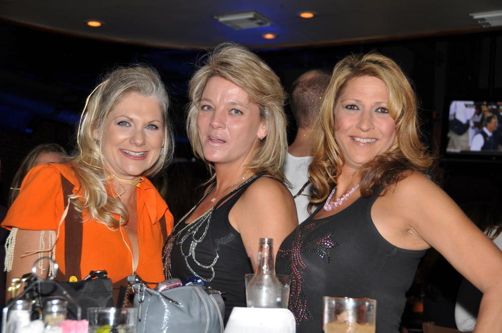 25P Mature Ladies Dressed But Sexy 103