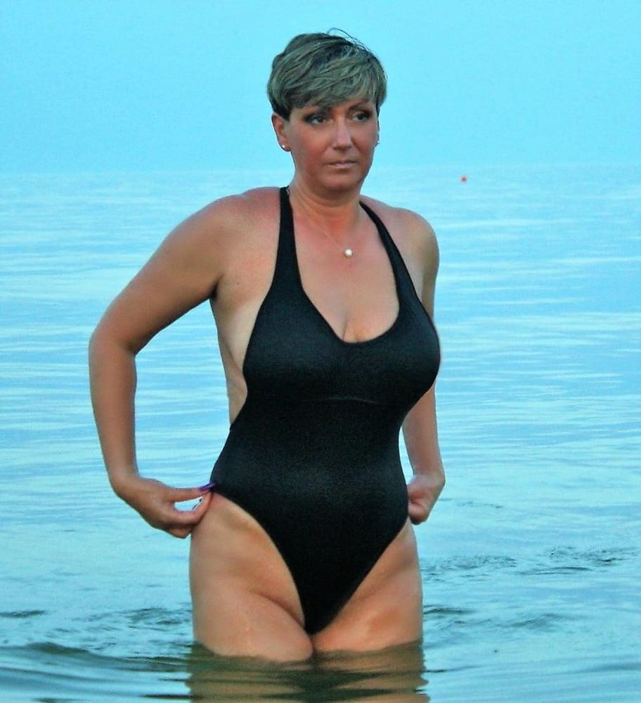 25P Elana Ukraine milf slut