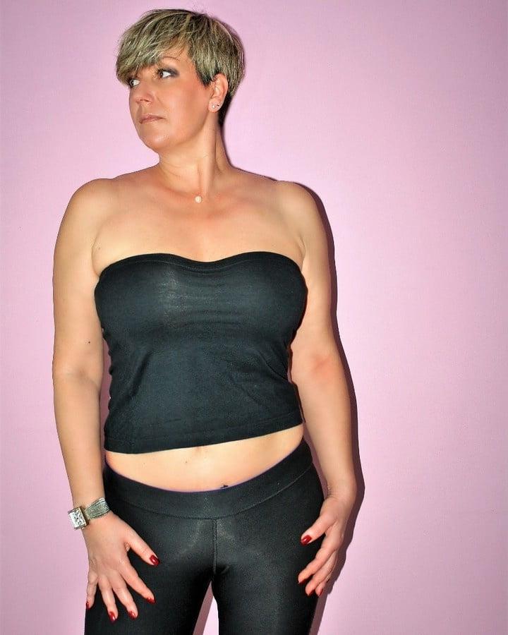 25P Elana Ukraine milf slut