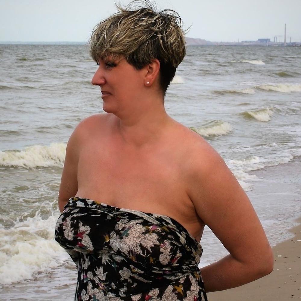 25P Elana Ukraine milf slut