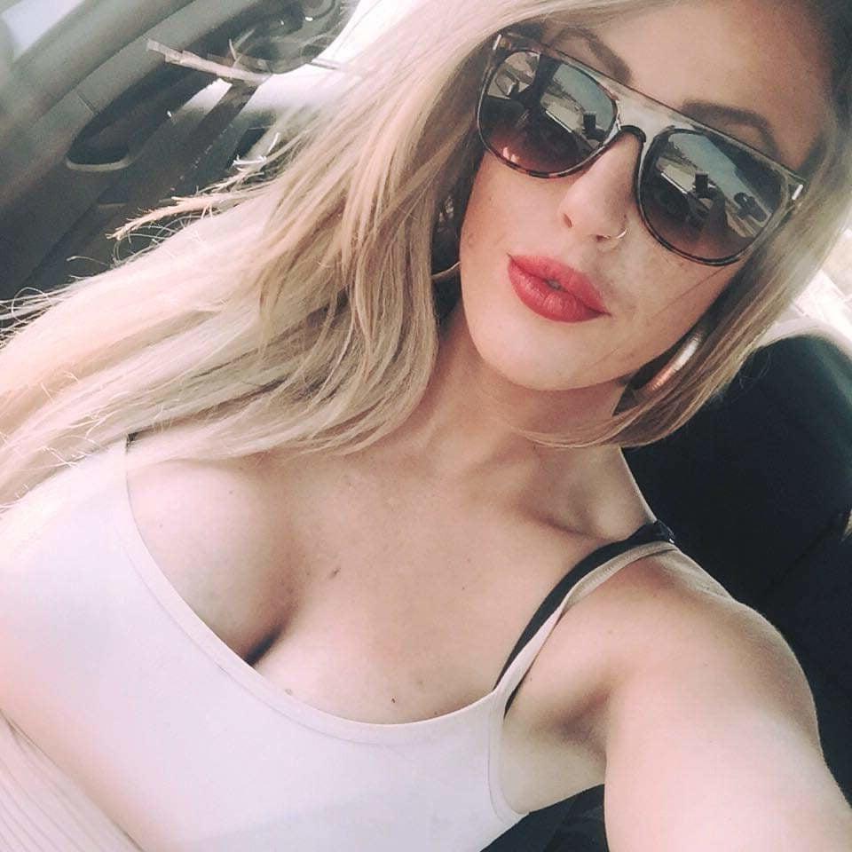 17P Local FB Slut (HungHot25)