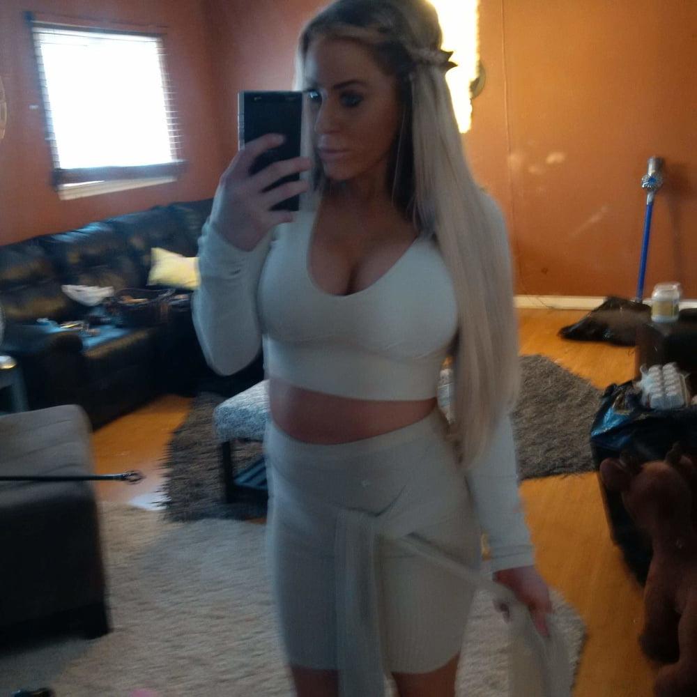 17P Local FB Slut (HungHot25)