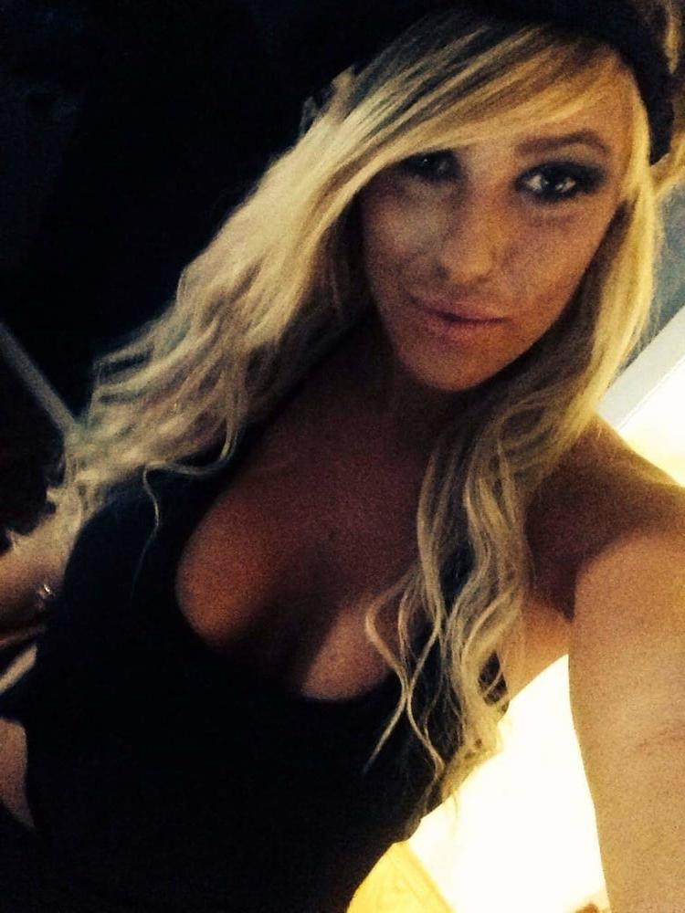 17P Local FB Slut (HungHot25)