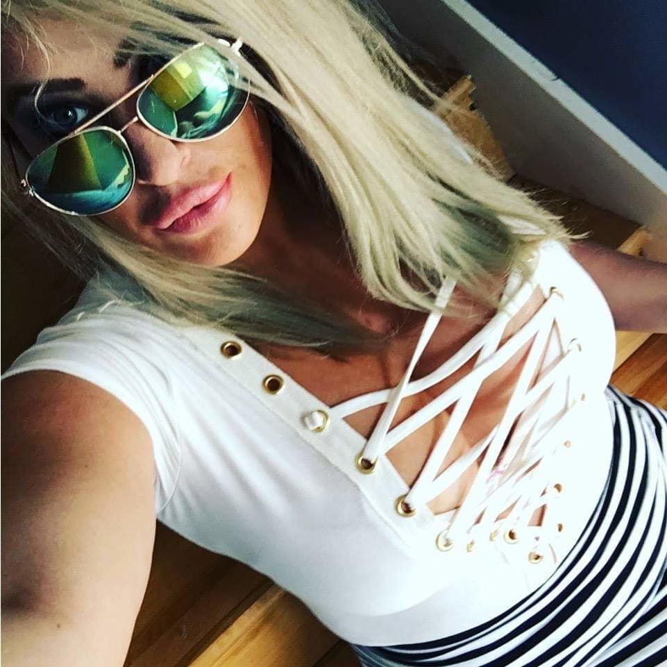 17P Local FB Slut (HungHot25)