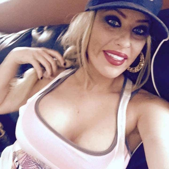 17P Local FB Slut (HungHot25)