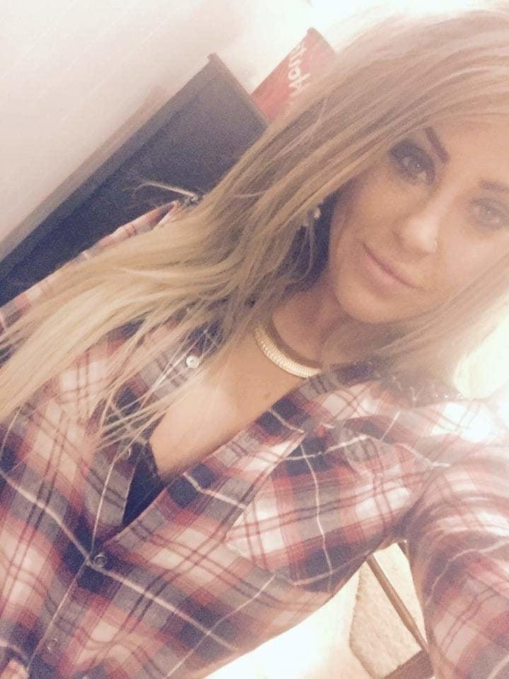 17P Local FB Slut (HungHot25)
