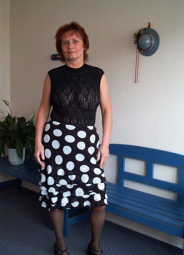 25P Old Slut Paula