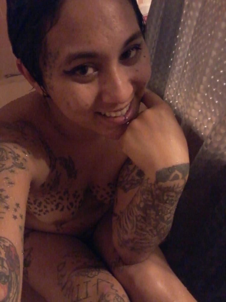 25P Tattooed slut Prima Whisler