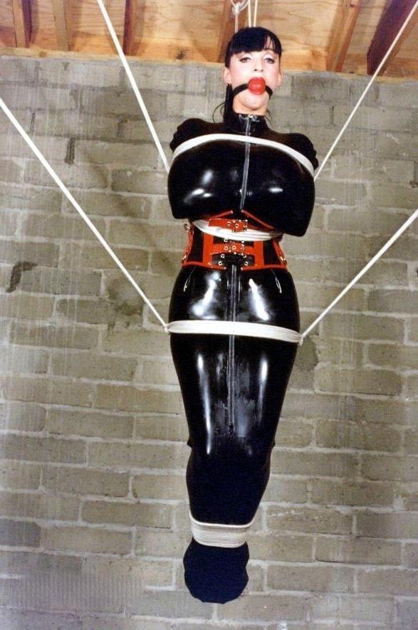 25P Bondage 6