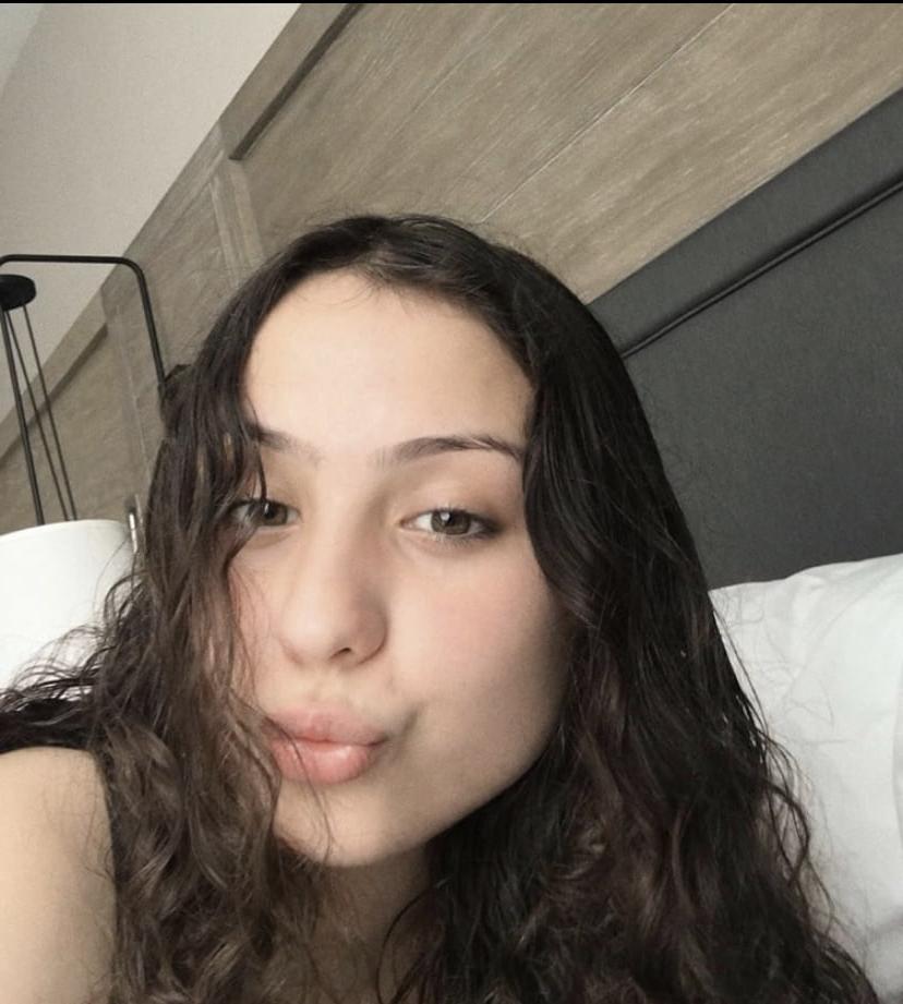 25P Victoria the slut
