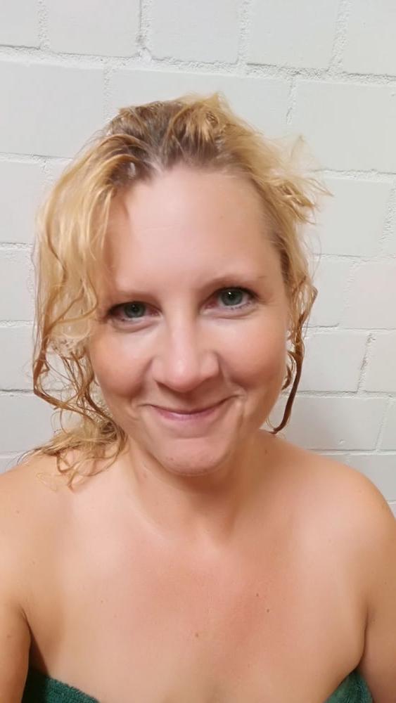 10P Expose this slut