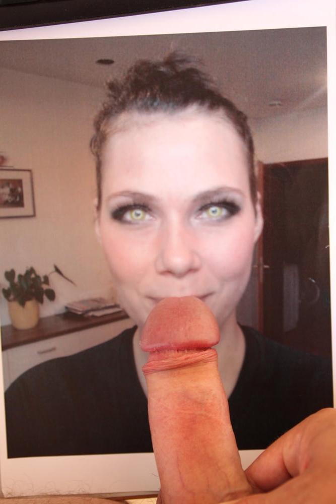 19P Exposed slut