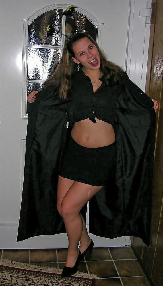 19P Exposed slut