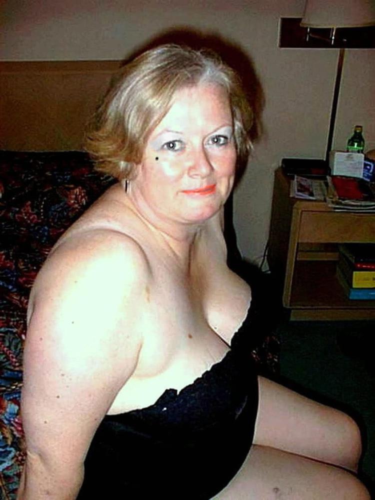 25P Mature Slut Workers