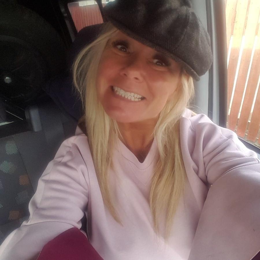 25P Elaine, sexy UK MILF Slut