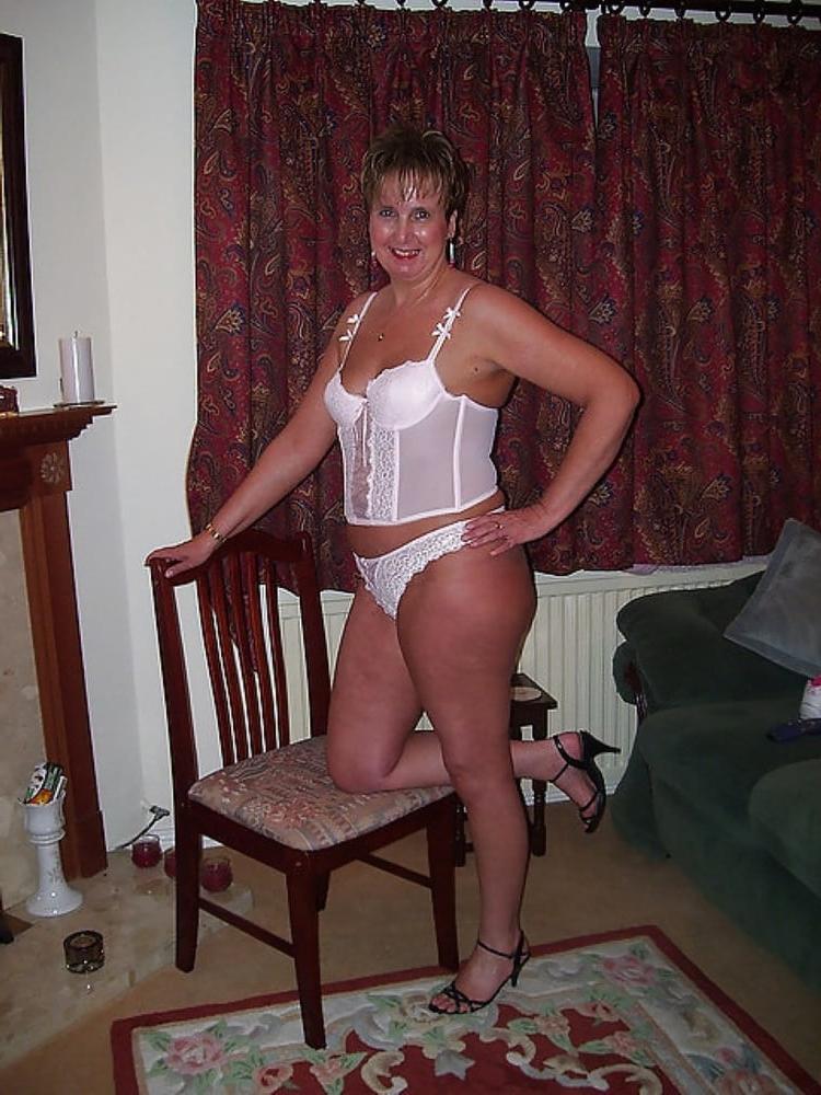23P Enlich Slut Elain