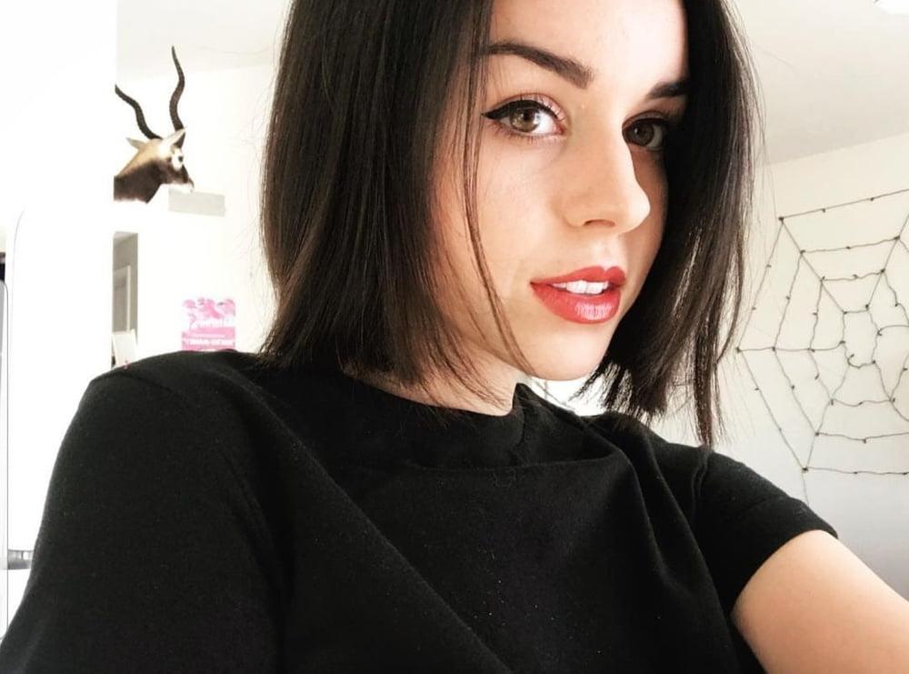 25P Payton sexy slut