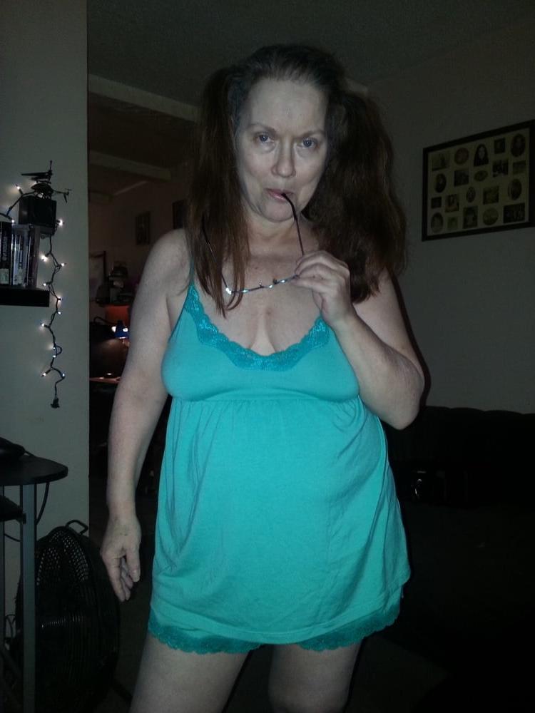 25P dressed slut aunt