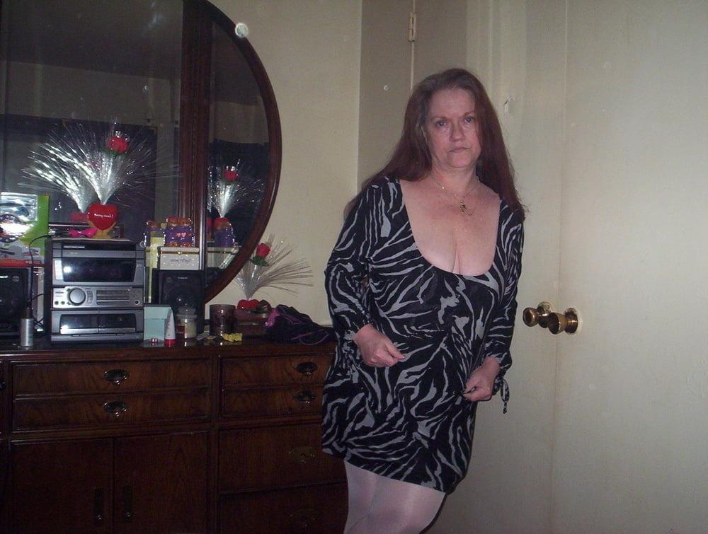 25P dressed slut aunt