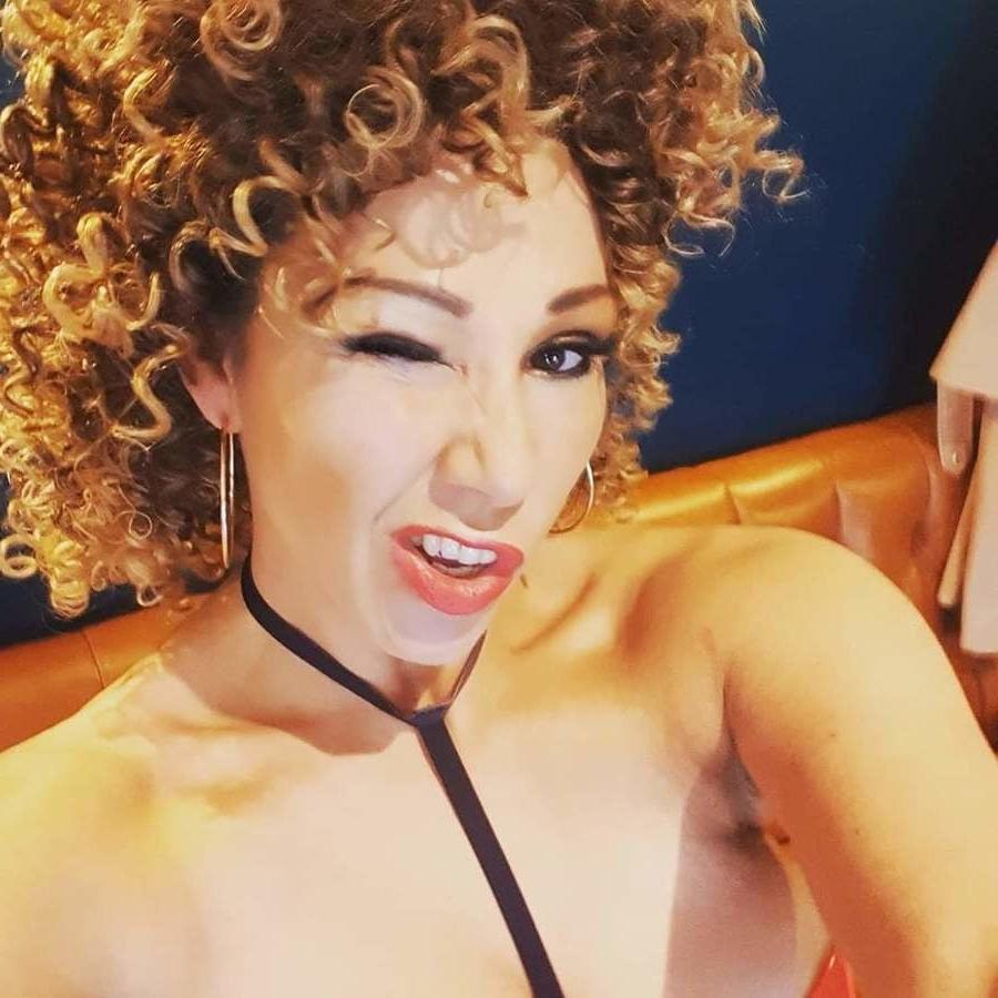 25P Queenie, sexy UK MILF Slut