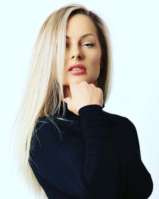 22P Christina, sexy UK Slut