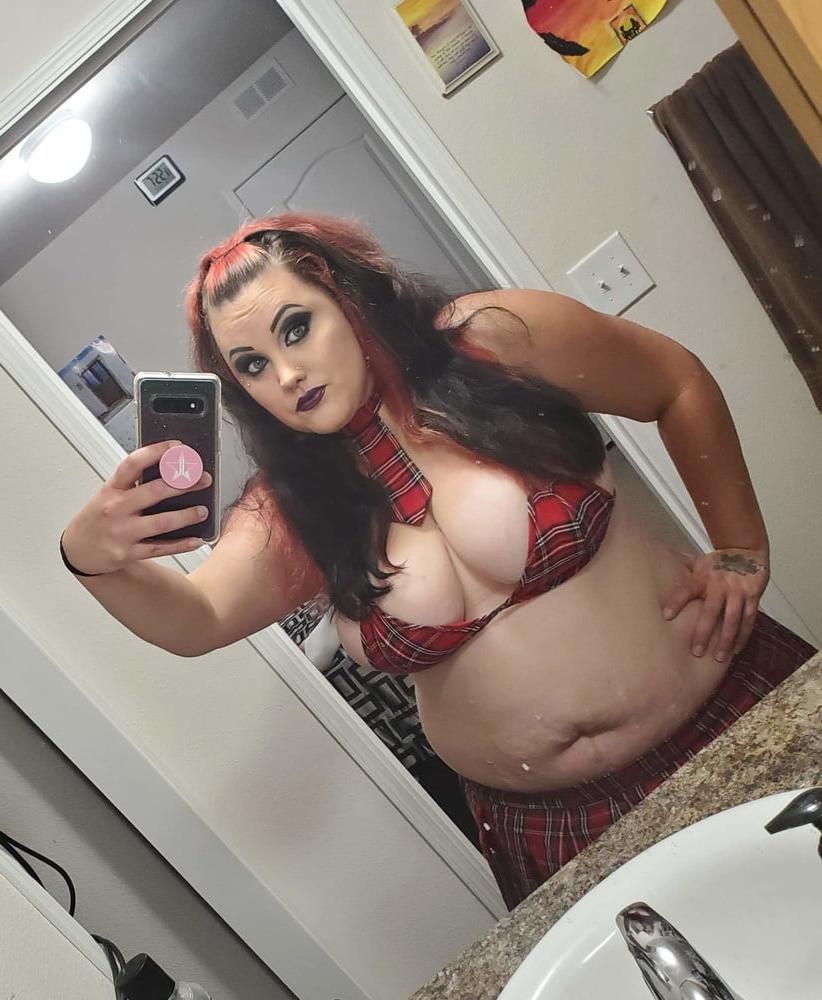 14P White trash slut 2