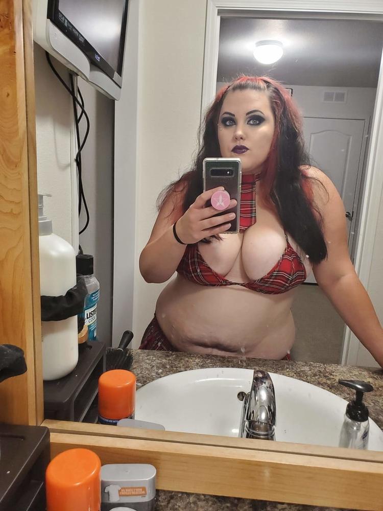 14P White trash slut 2