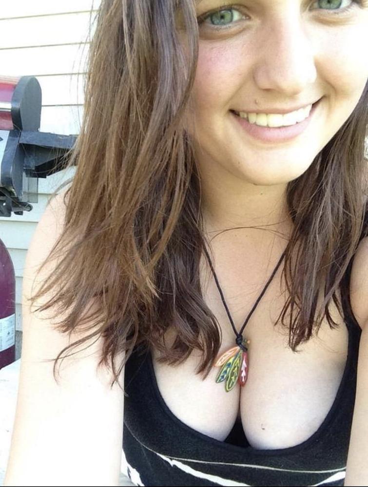 25P Nice Blue Eyes Brunette Slut Kendall