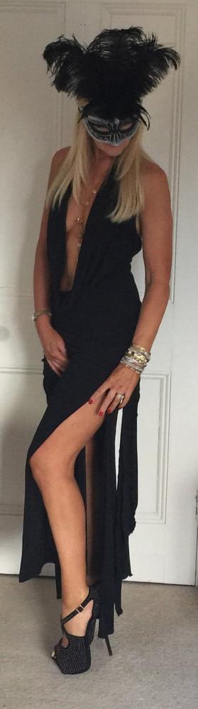 7P Justine, sexy UK MILF Slut