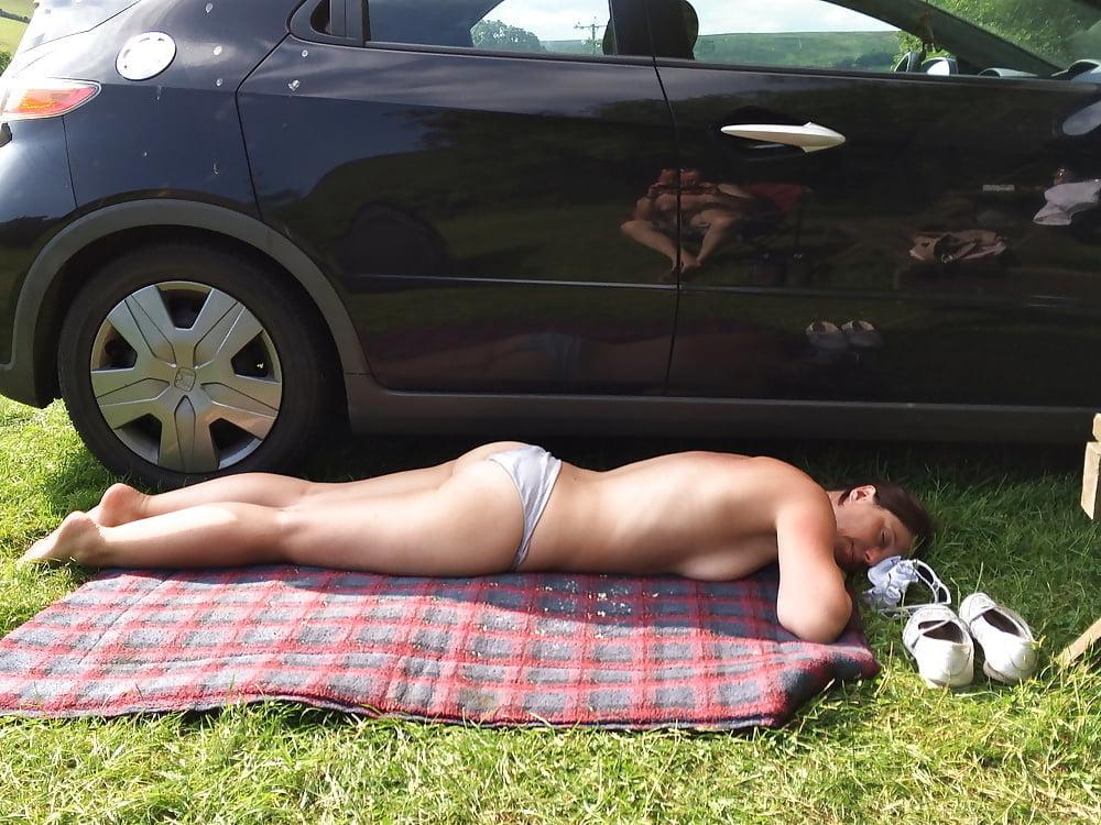 25P WNE 937 - Another Brit Slut