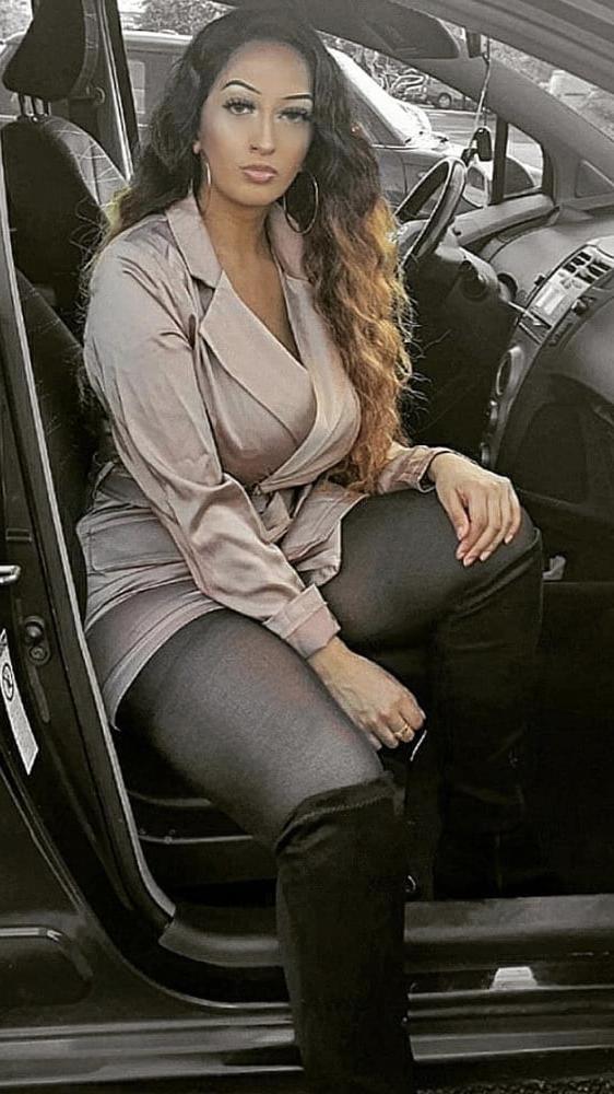 25P Aqsa ghafoor paki slut for comments