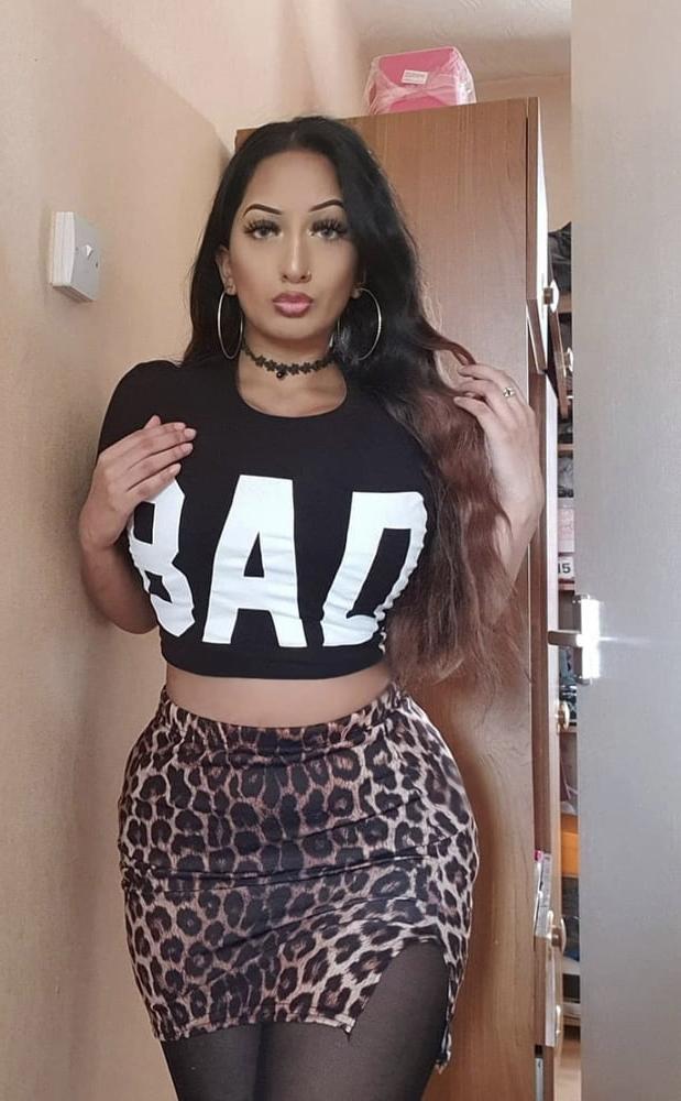 25P Aqsa ghafoor paki slut for comments
