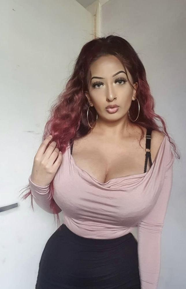 25P Aqsa ghafoor paki slut for comments