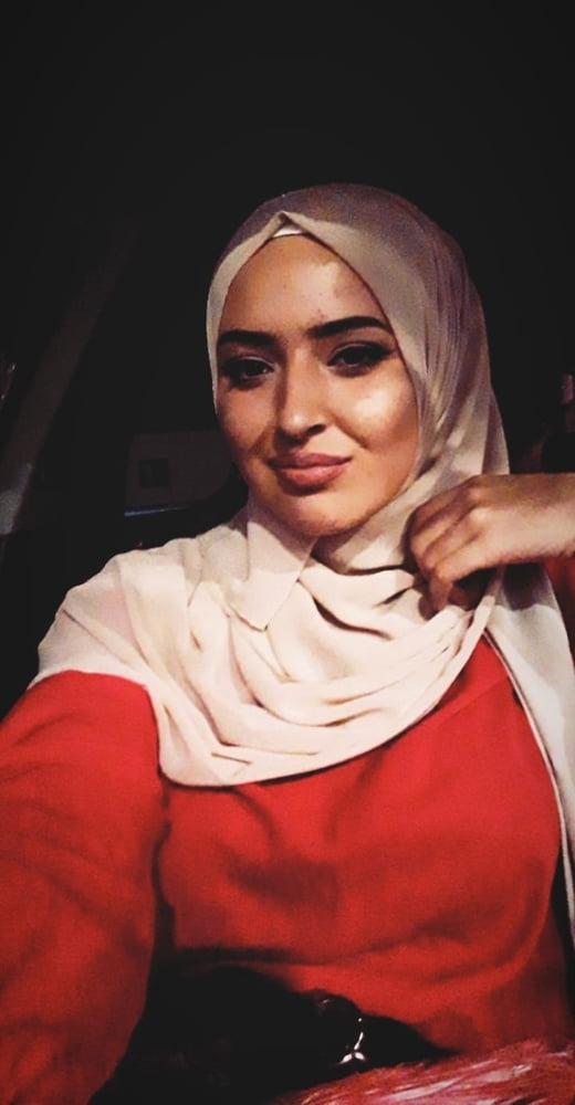 25P Bosnian Slut