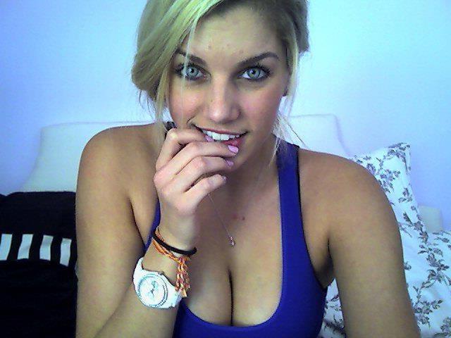 25P Slut Megan