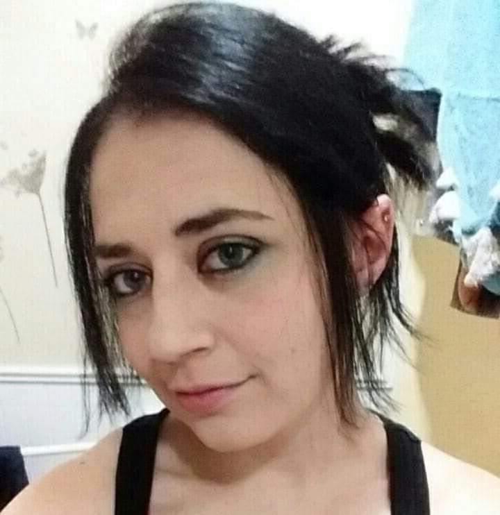 11P Another slut for exposure