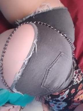 11P Another slut for exposure