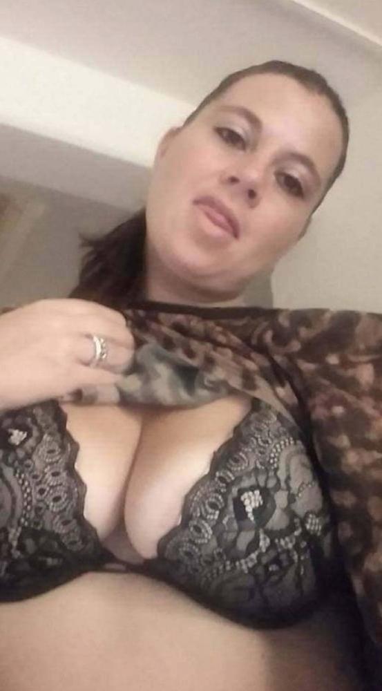 11P JESSICA HOT UK SLUT