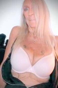 10P MILF slut porn star