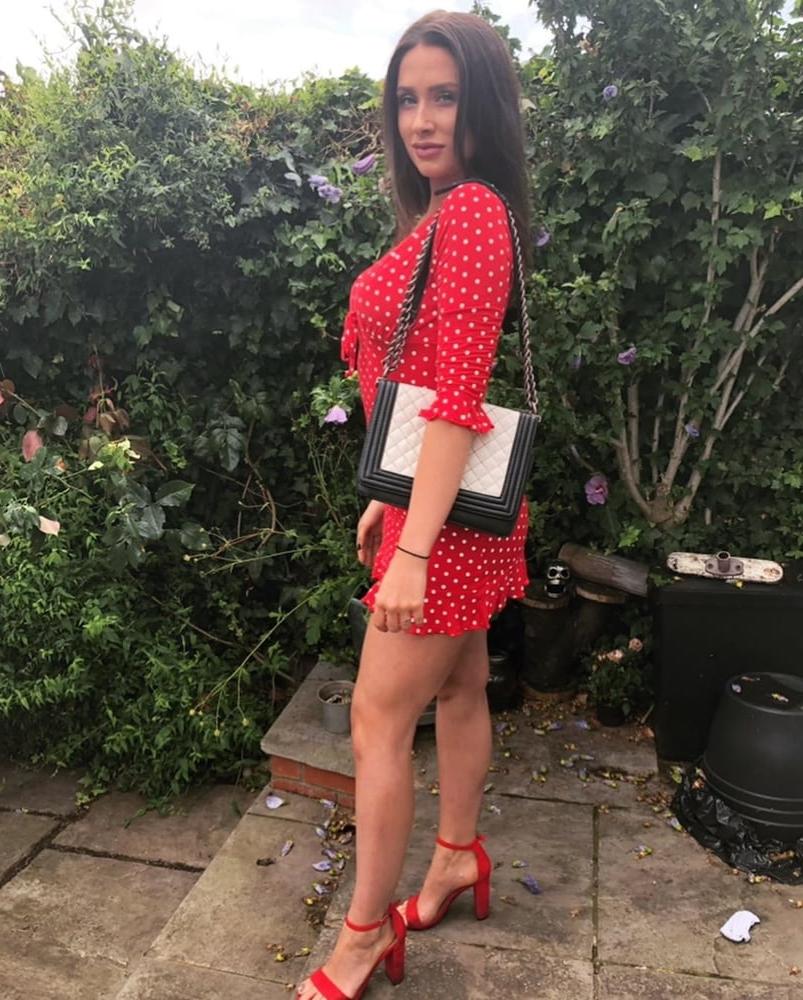 25P Milly Zero- Eastenders Slut