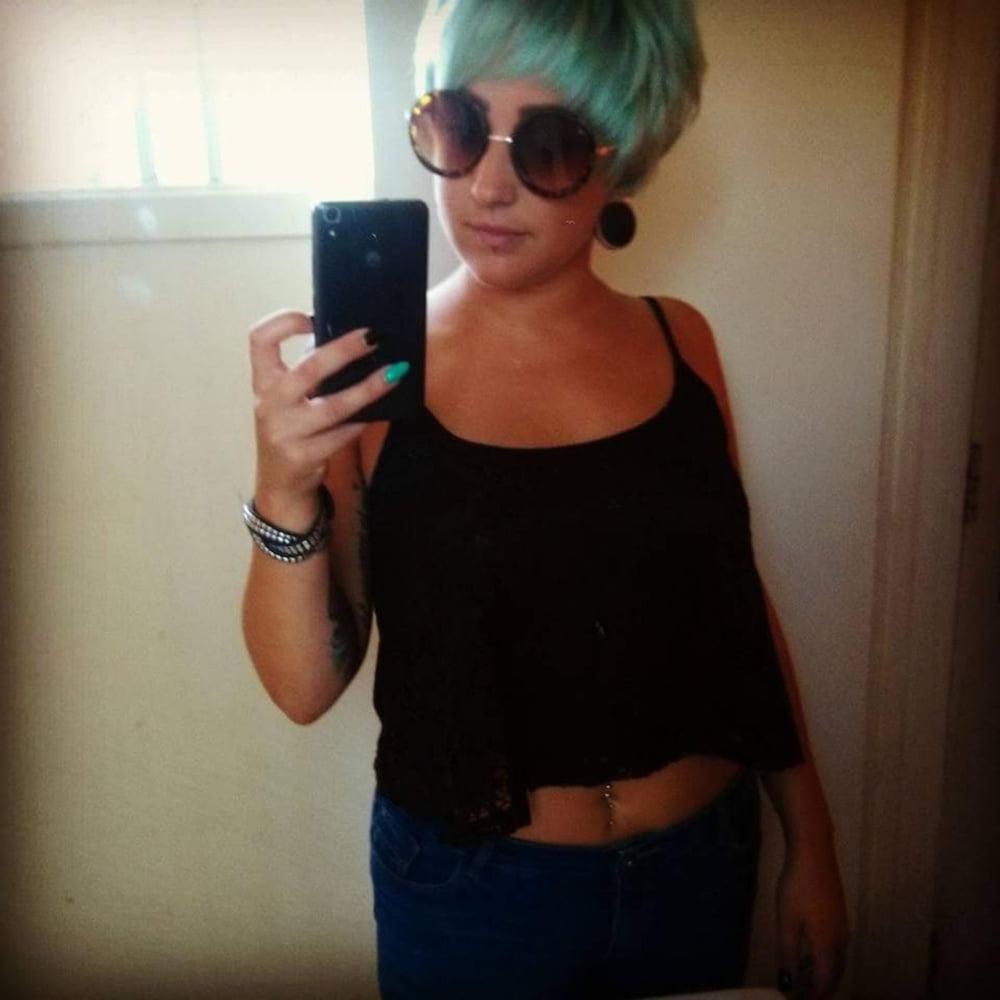 14P Miranda Robertson exposed slut