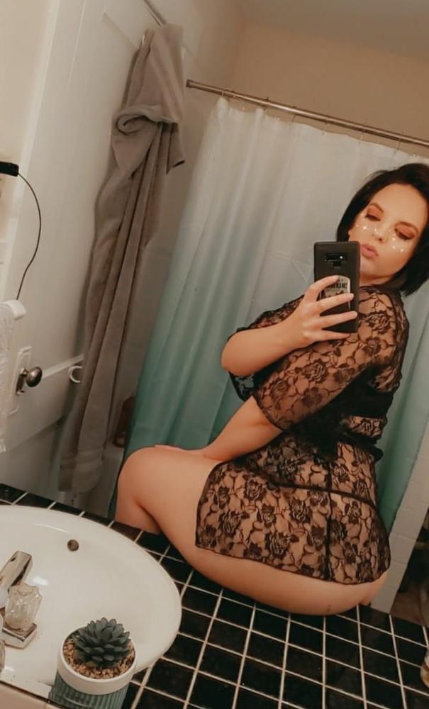 15P Paisley - Indiana slut exposed