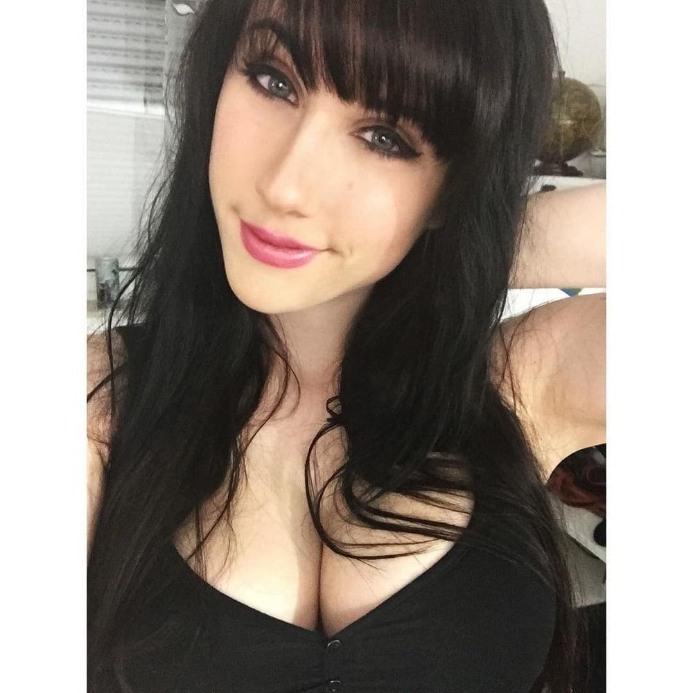25P Twitch Slut Missypwns