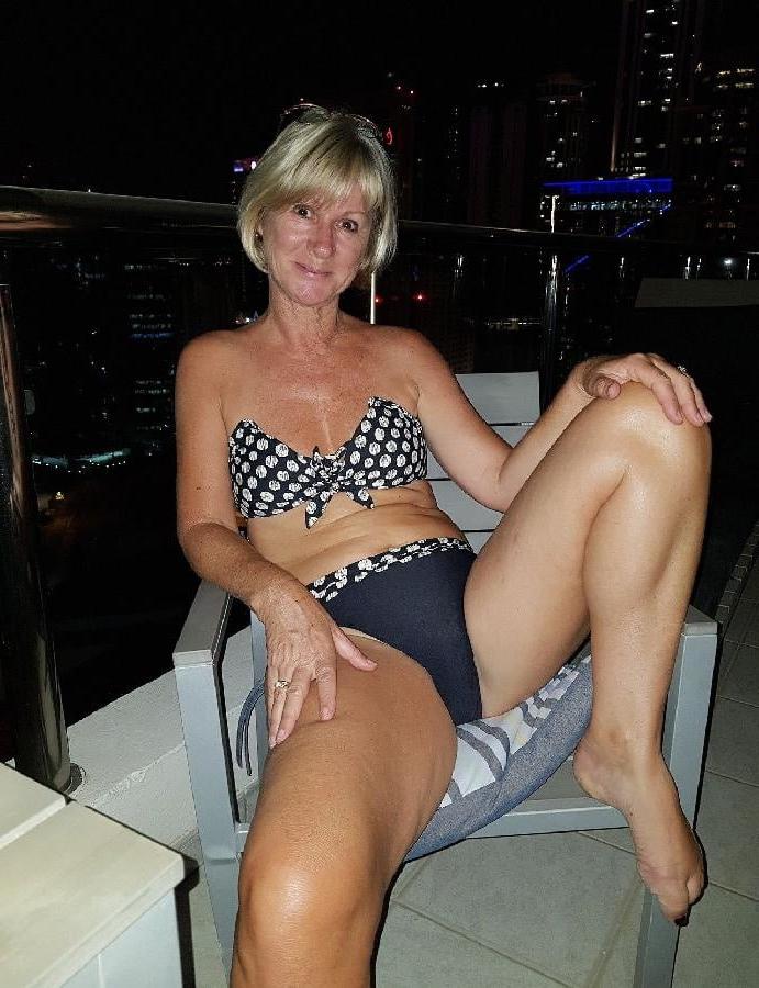 25P Mix mature slut 17