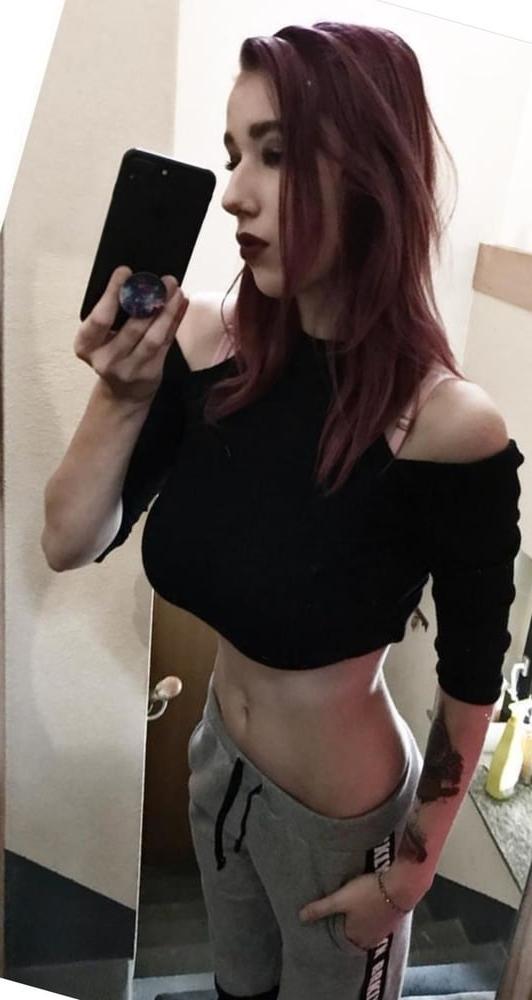 25P Instagram Slut Isa
