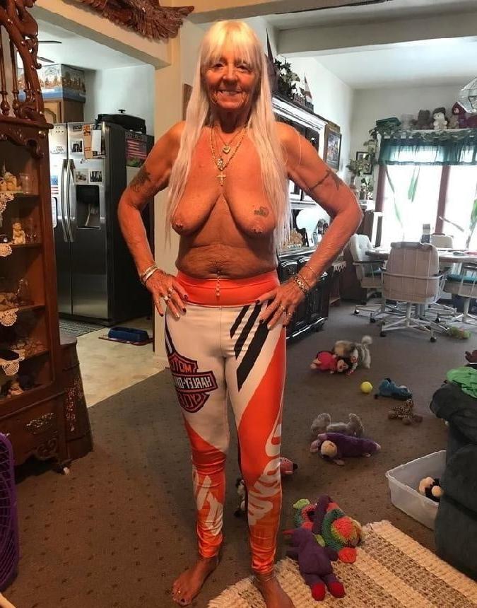 25P Mix mature slut 19